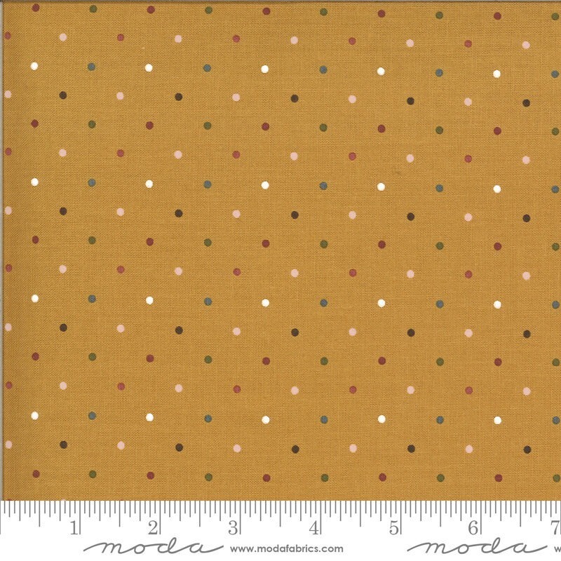 Moda Folktale Magic Dot Golden 5124 16